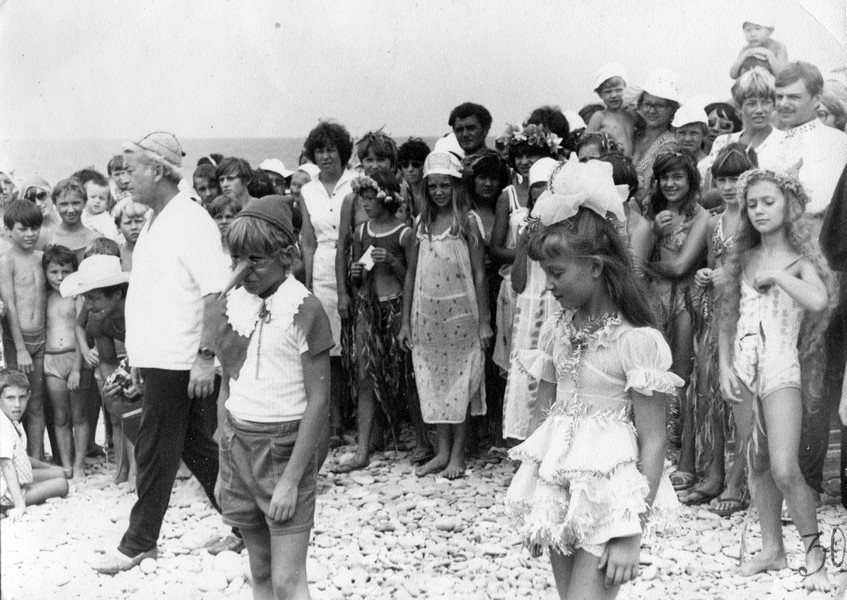 All good living. Dima Zharov / Documentary photographer, artist