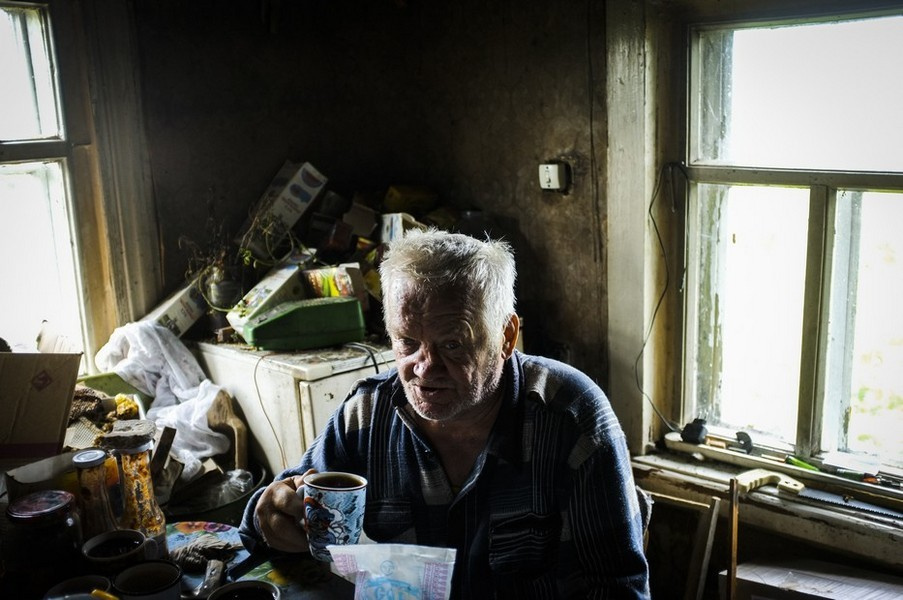Desert (with Liza Zhakova, 2016). Dima Zharov / Documentary photographer, artist