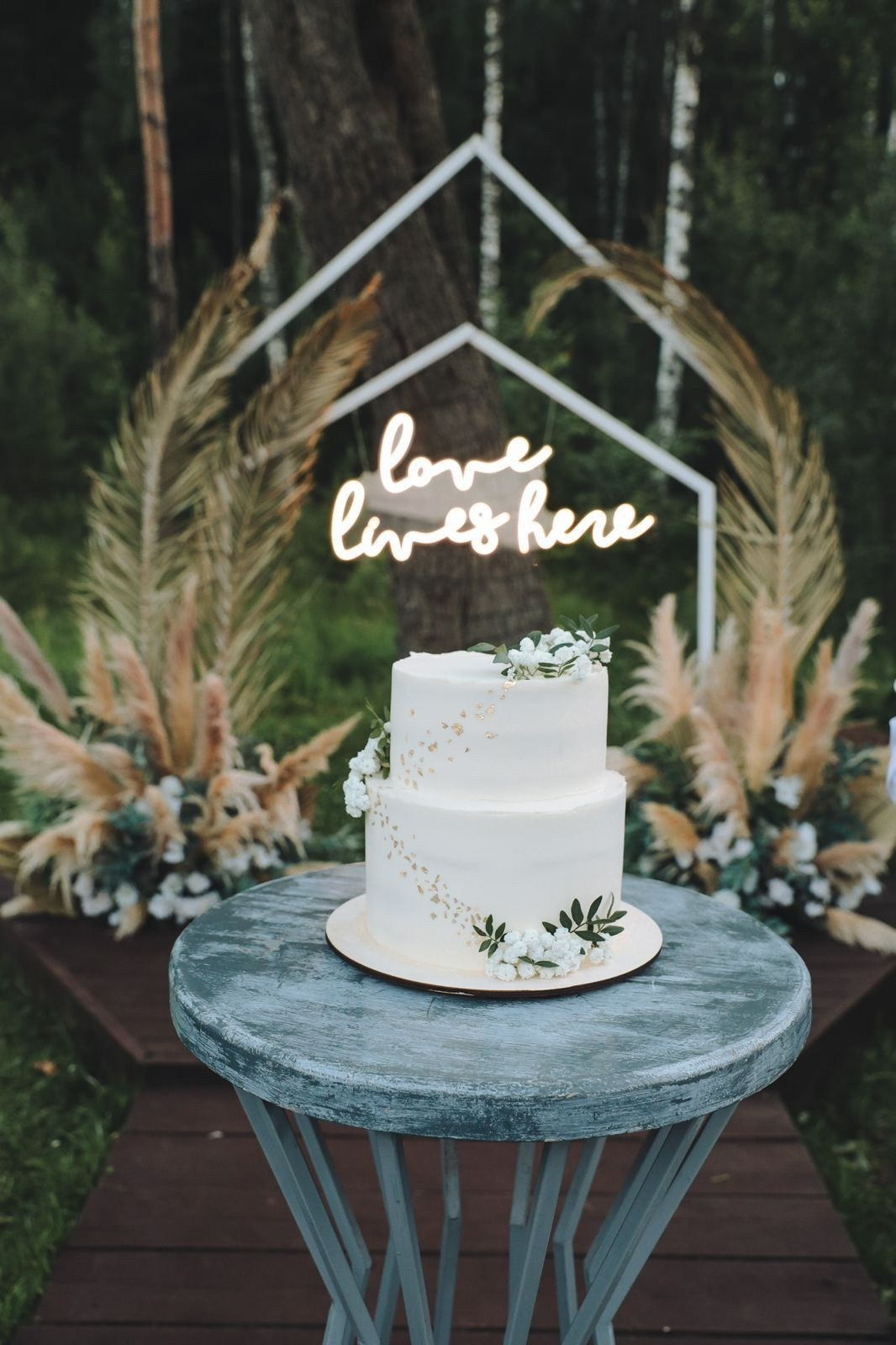 Торт Прохорова. Подрядчики и друзья сети свадебных площадок House for wedding