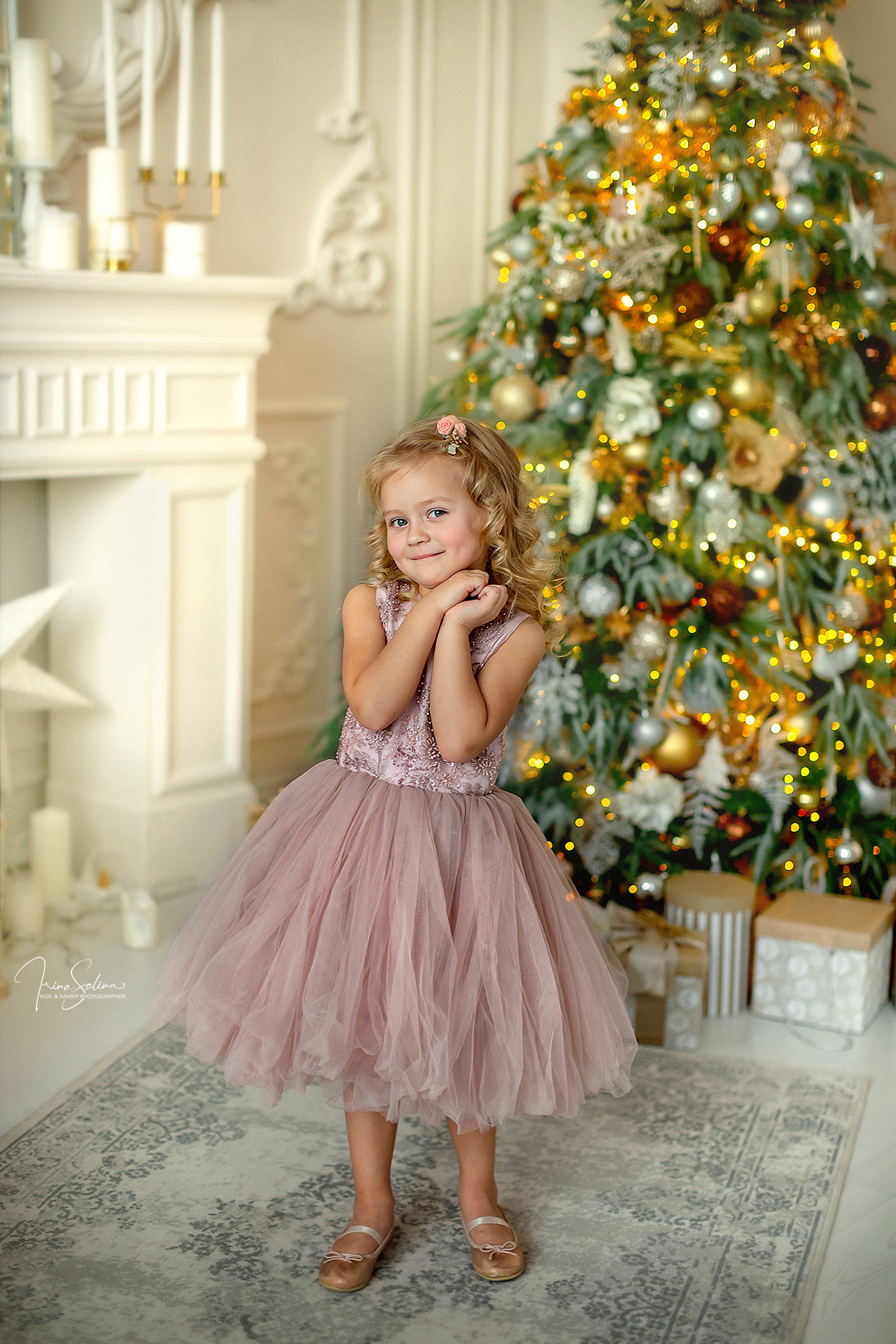 Детский новогодний портрет. Фотостудия Versal. Детский и семейный фотограф в Екатеринбурге