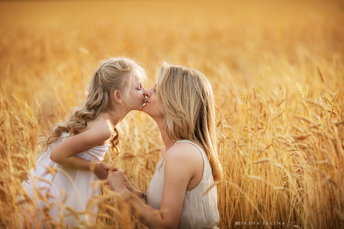 Фотосессия в пшенице. Детский и семейный фотограф в Екатеринбурге
