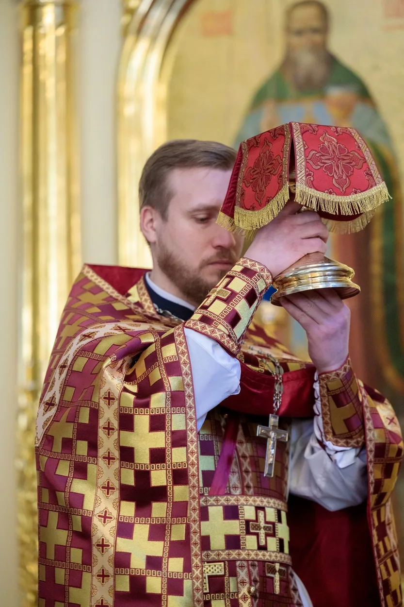 МИТРОПОЛИТ ИГНАТИЙ СОВЕРШИЛ БОЖЕСТВЕННУЮ ЛИТУРГИЮ В ПОКРОВСКОМ СОБОРЕ. Саратовское Северо-Западное благочиние