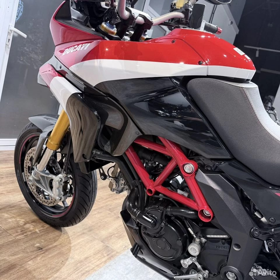 Купить Ducati Multistrada 1200S Pikes Peak (Red Carbon) — подробнее на сайте. Hello Davidson, Москва. Только хорошие мотоциклы…