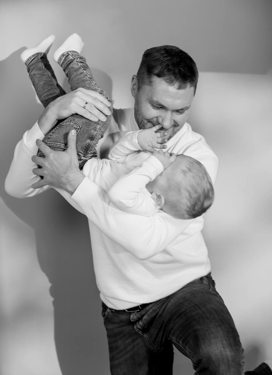 Семейные фотосессии. Фотостудия во Всеволожске. Подходит для всех творческих проектов