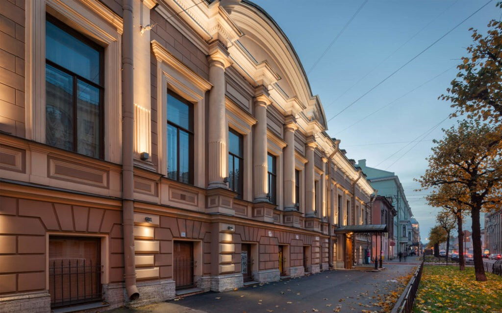 Локации в Питере под крышей