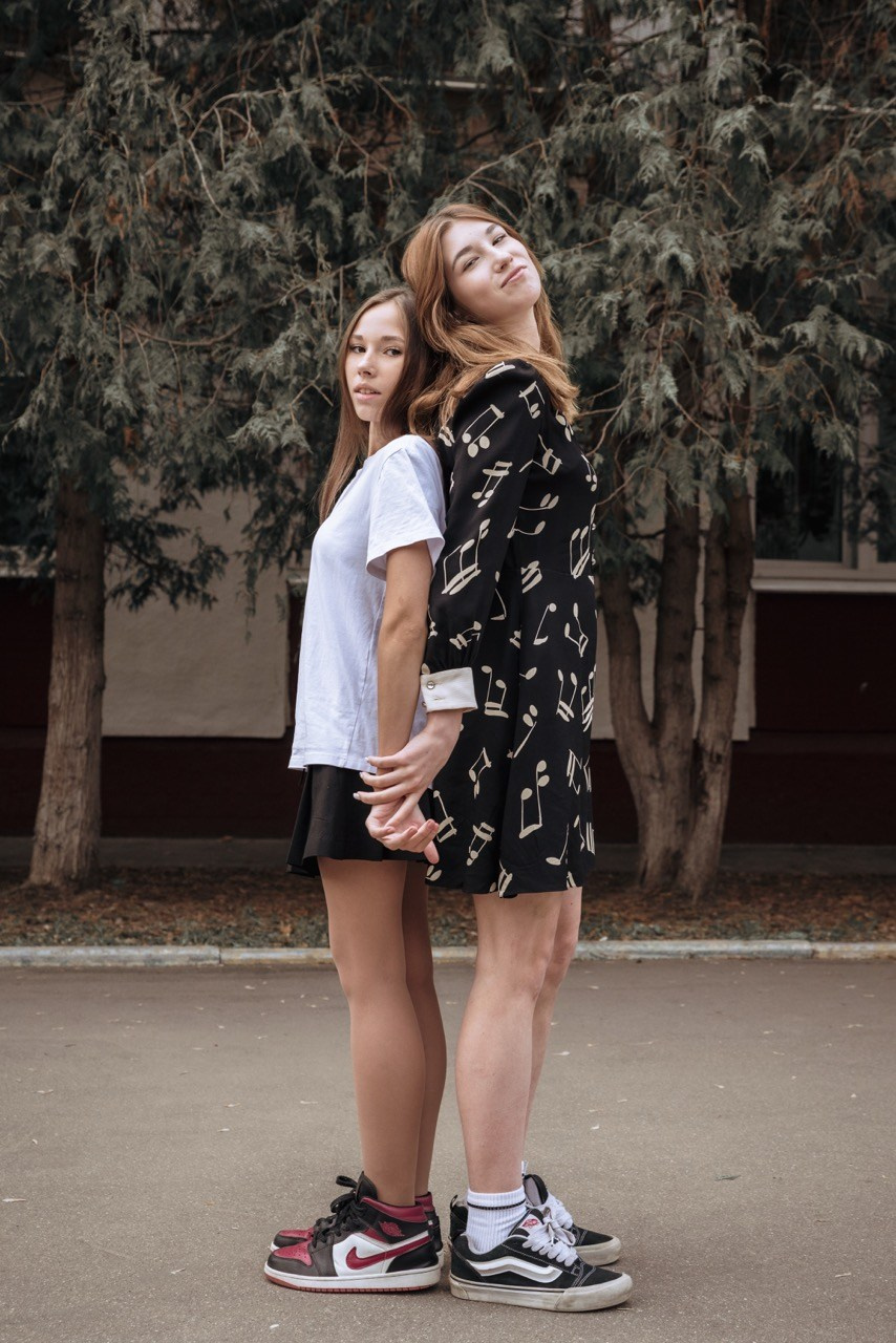 Выпускной альбом для класса — фотосессия в школе, пожелания и видео в Москве. MILATE — выпускные альбомы, фотосессии и видео в Москве