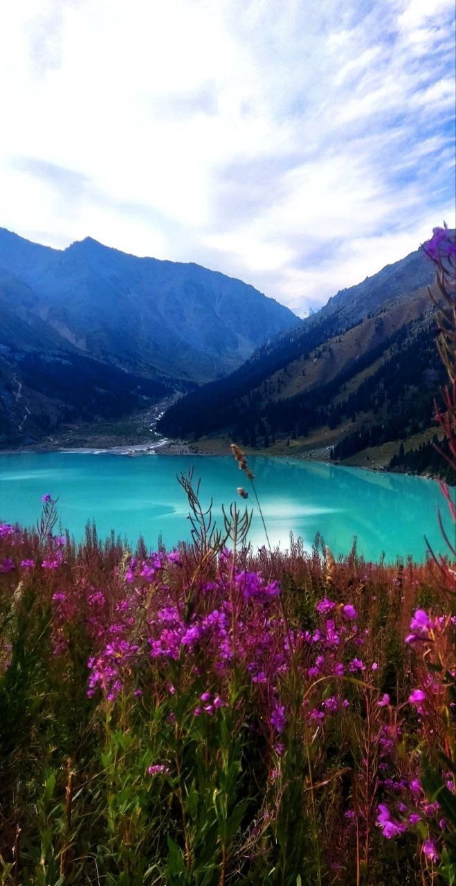 Экскурсия и тур на Большое Алматинское Озеро (БАО) и водопад Аюсай из Алматы