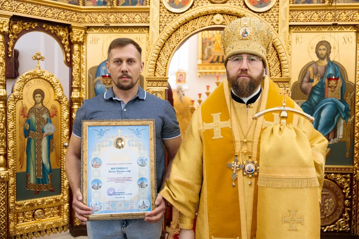 МИТРОПОЛИТ ИГНАТИЙ СОВЕРШИЛ БОЖЕСТВЕННУЮ ЛИТУРГИЮ В ХРАМЕ СВЯТОГО ВЕЛИКОМУЧЕНИКА ГЕОРГИЯ ПОБЕДОНОСЦА. Саратовское Северо-Западное благочиние