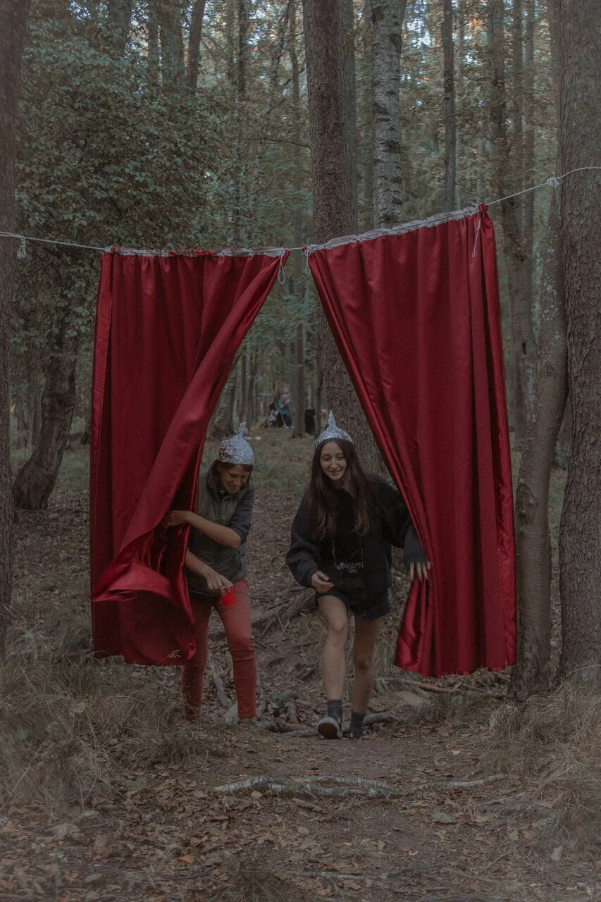 Tthrough the forest. Asya Bobritskaya is a multidisciplinary artist