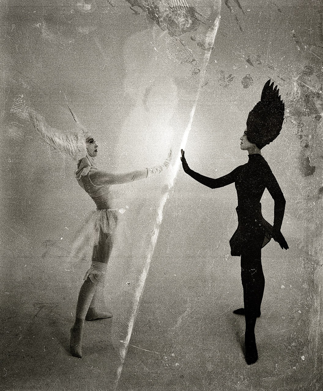 ABOUT / CONTACT. Yulia Yurchevskaya | Art Director & Visual Visionary