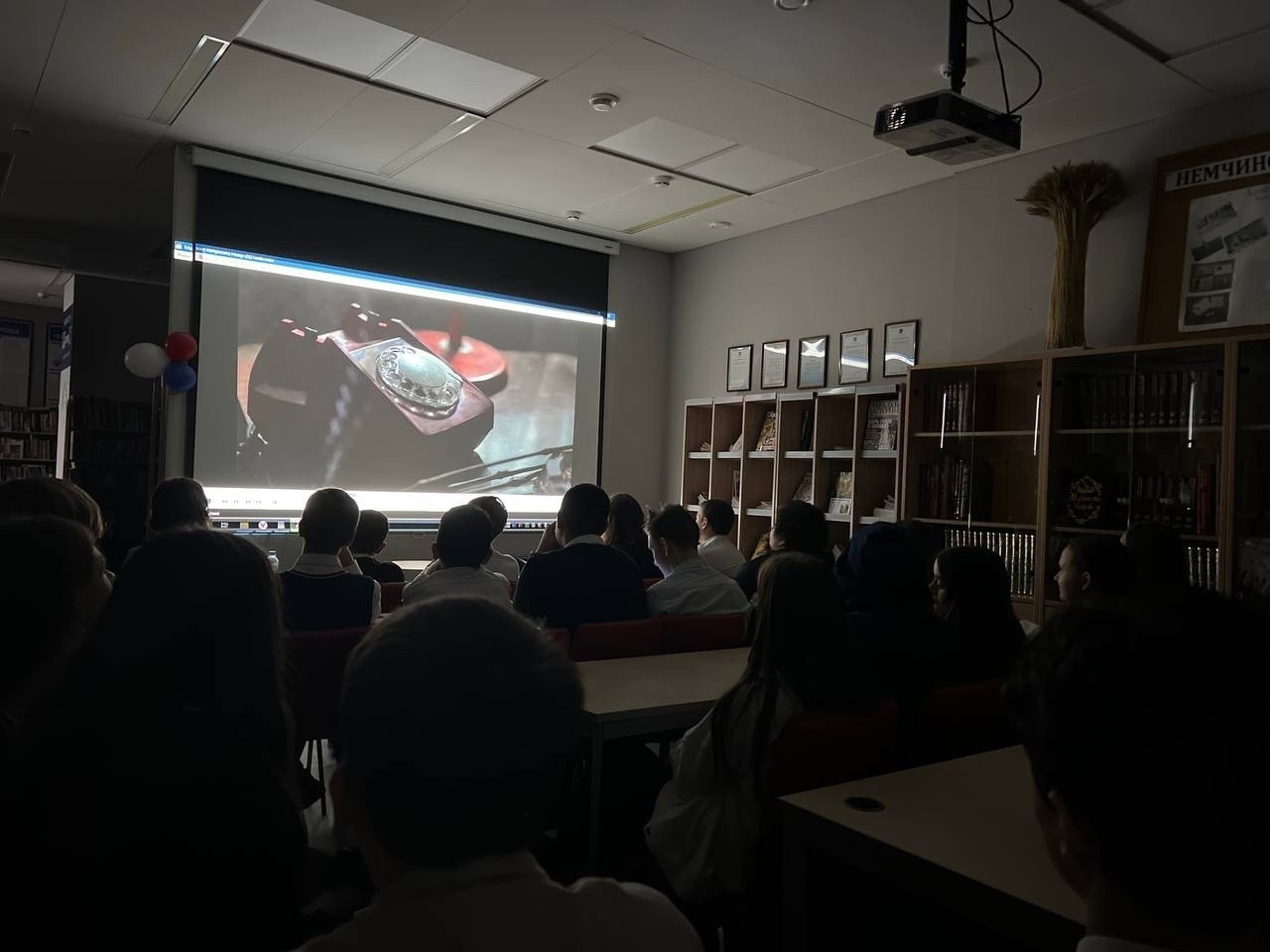 Киношкола «Лестница» представила свой фильм школьникам