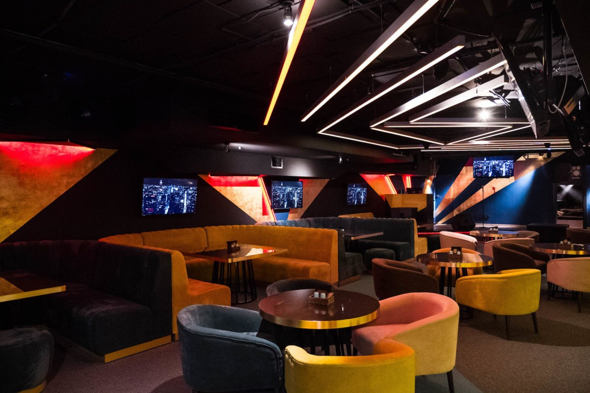 Lights караоке. Фотопортал RClub — освещение ресторанной, светской и клубной жизни Москвы