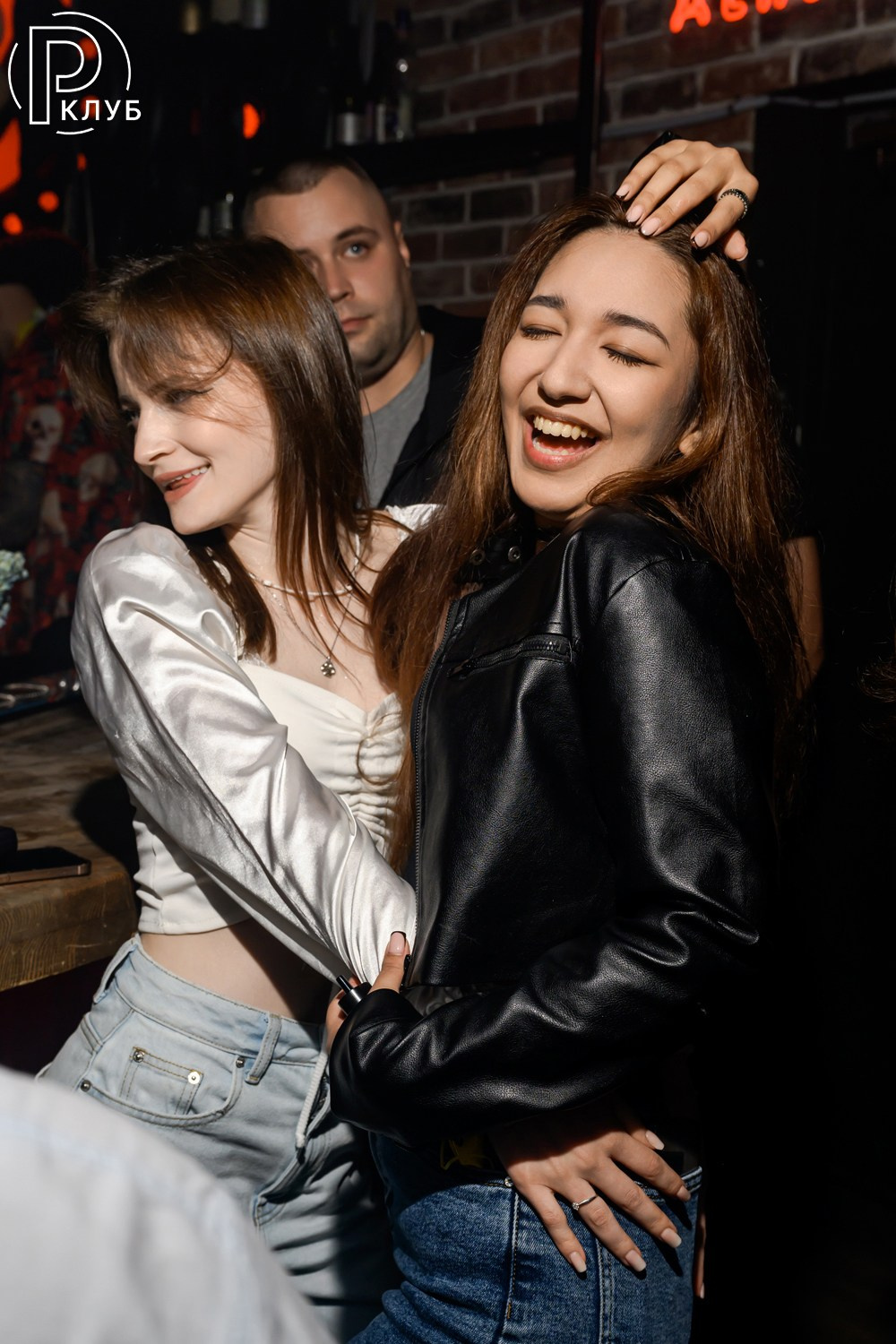 Небар Пятницкая 22.08.26. Фотопортал RClub — освещение ресторанной, светской и клубной жизни Москвы