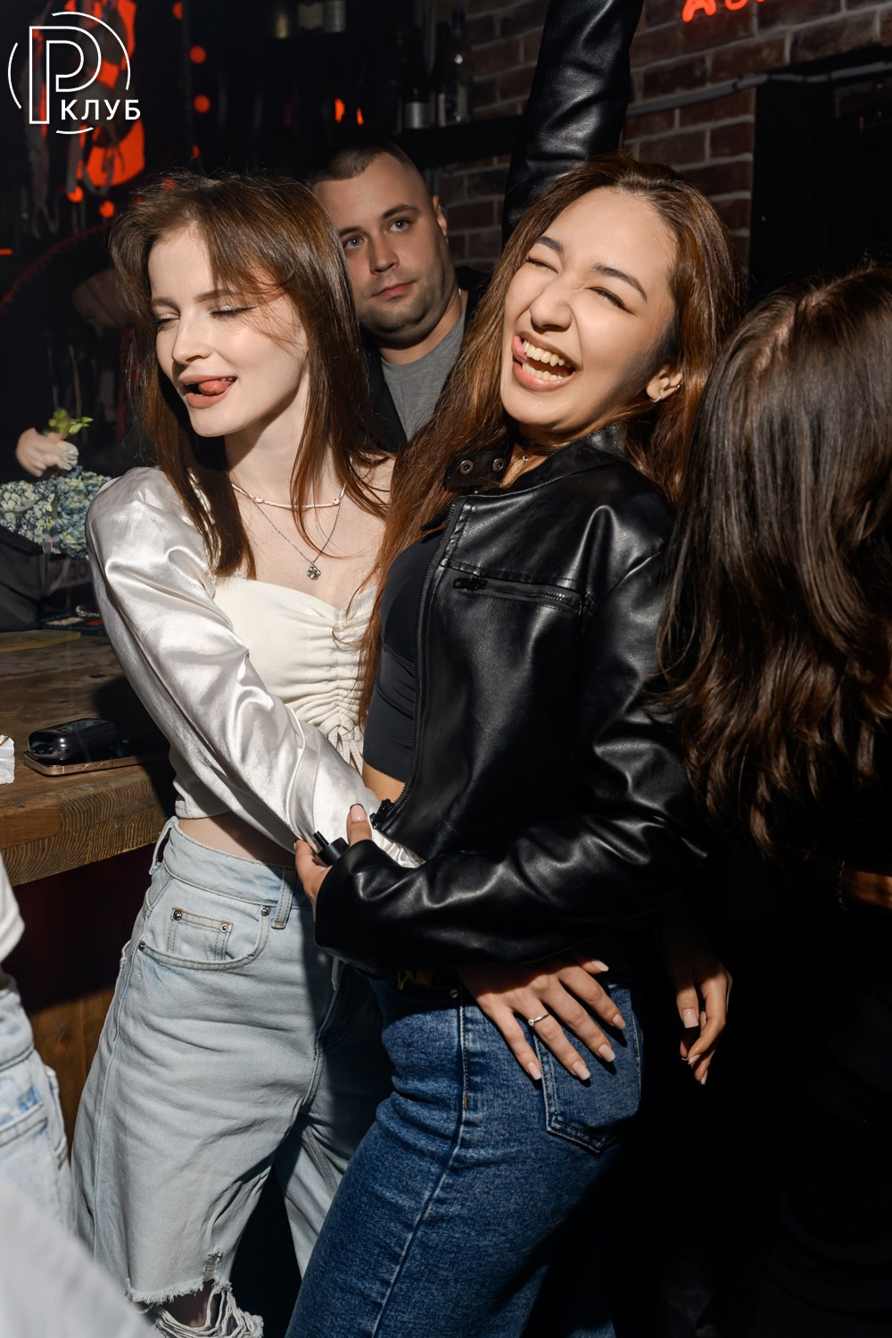 Небар Пятницкая 22.08.26. Фотопортал RClub — освещение ресторанной, светской и клубной жизни Москвы