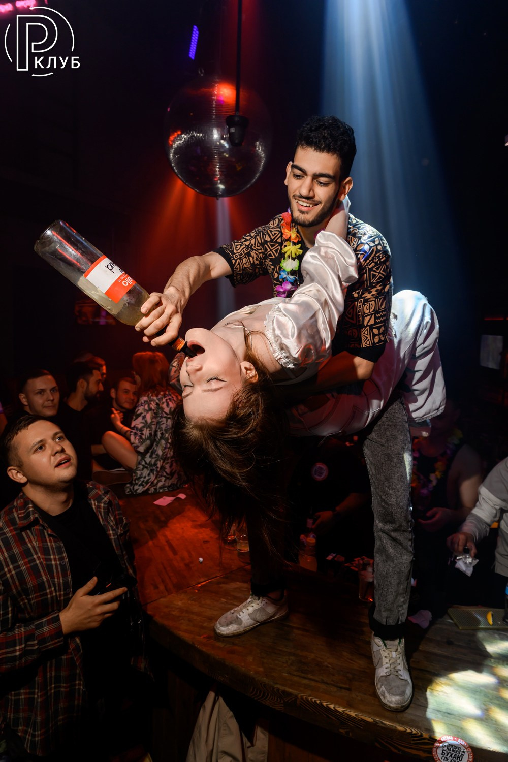 Небар Пятницкая 22.08.26. Фотопортал RClub — освещение ресторанной, светской и клубной жизни Москвы