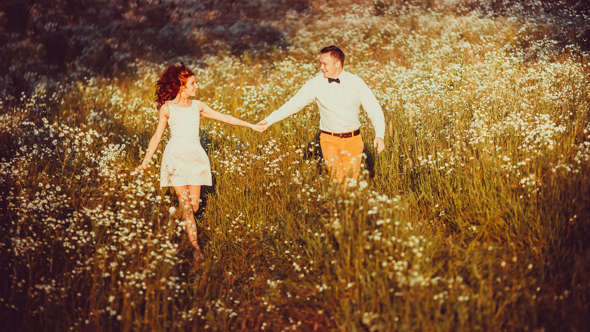 S & N. Beautiful summer love story. Destination wedding photographer in Iceland, Spain, Italy, Greece and