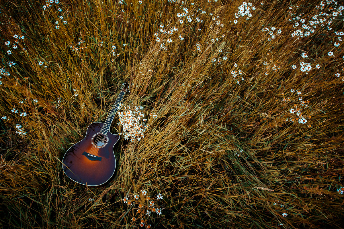 S & N. Beautiful summer love story. Destination wedding photographer in Iceland, Spain, Italy, Greece and
