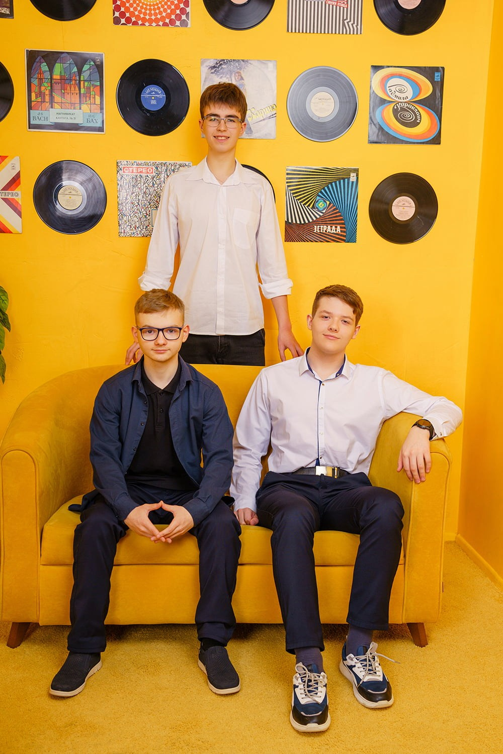 Выпускные альбомы для 9 класса школы 160. СИГМА | Студия выпускных альбомов Красноярск