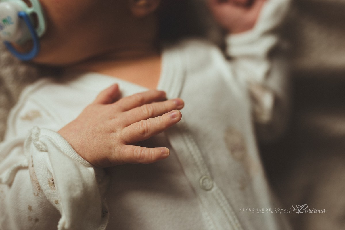 Фотосессия дома с новорожденным. Фотограф новорожденных в Магнитогорске Ксюша Борисова