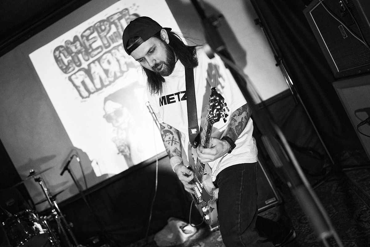 Сожитель, Смерть На Пляже, Линия Бикини, Выродок, Мразь. Иван Кобяков