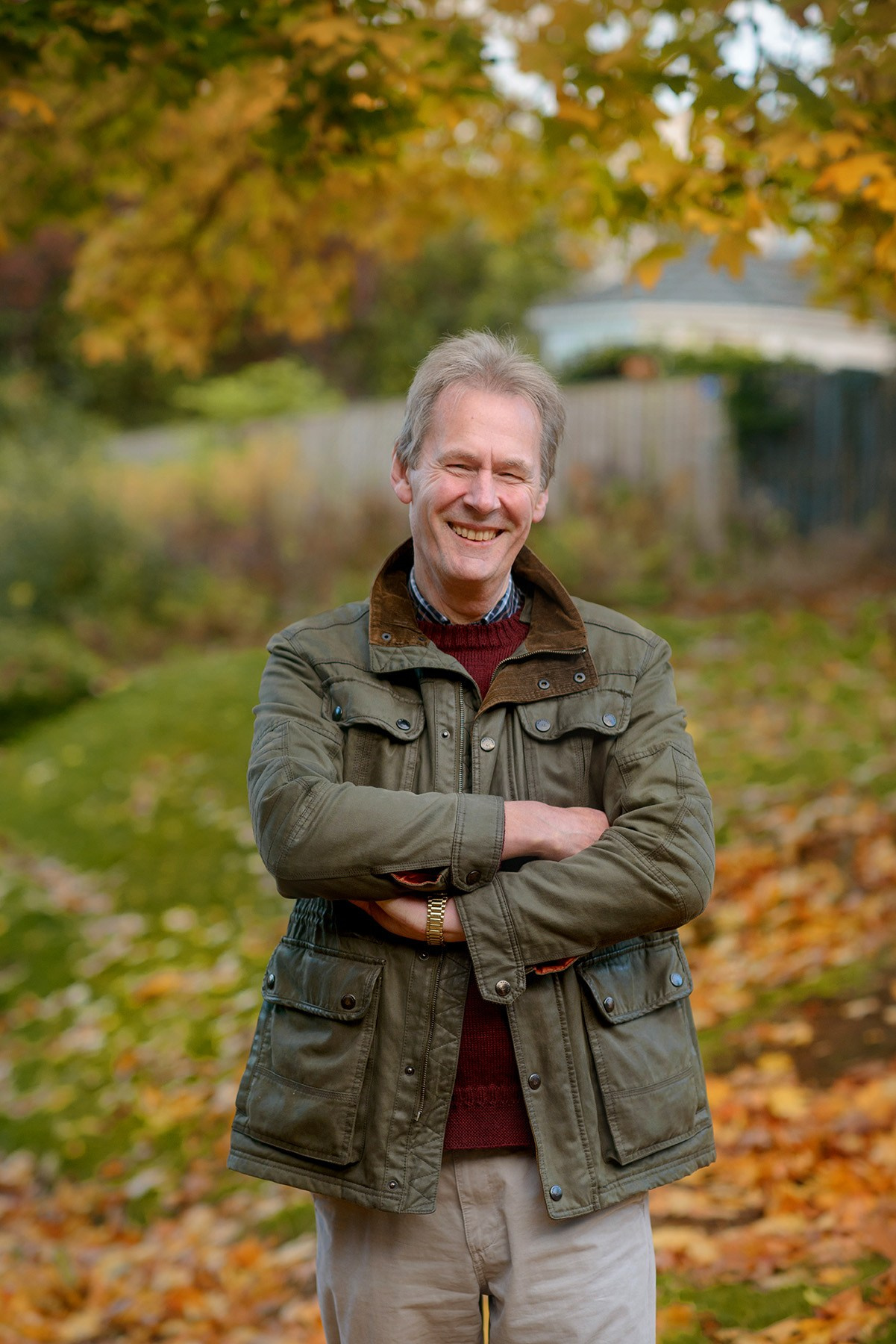 Photo session for a couple in a local autumn Scotland park. Elena Carruthers family photographer in Scotland (Edinburgh, Glasgow)