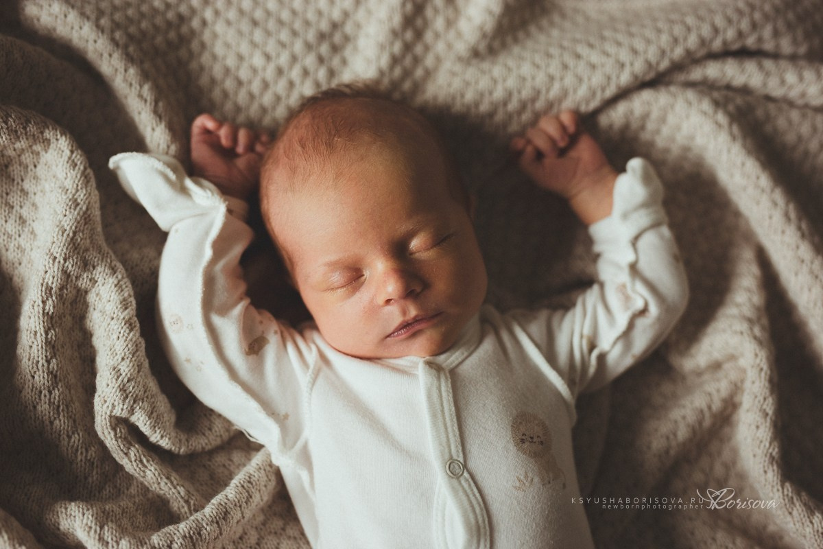Фотосессия дома с новорожденным. Фотограф новорожденных в Магнитогорске Ксюша Борисова