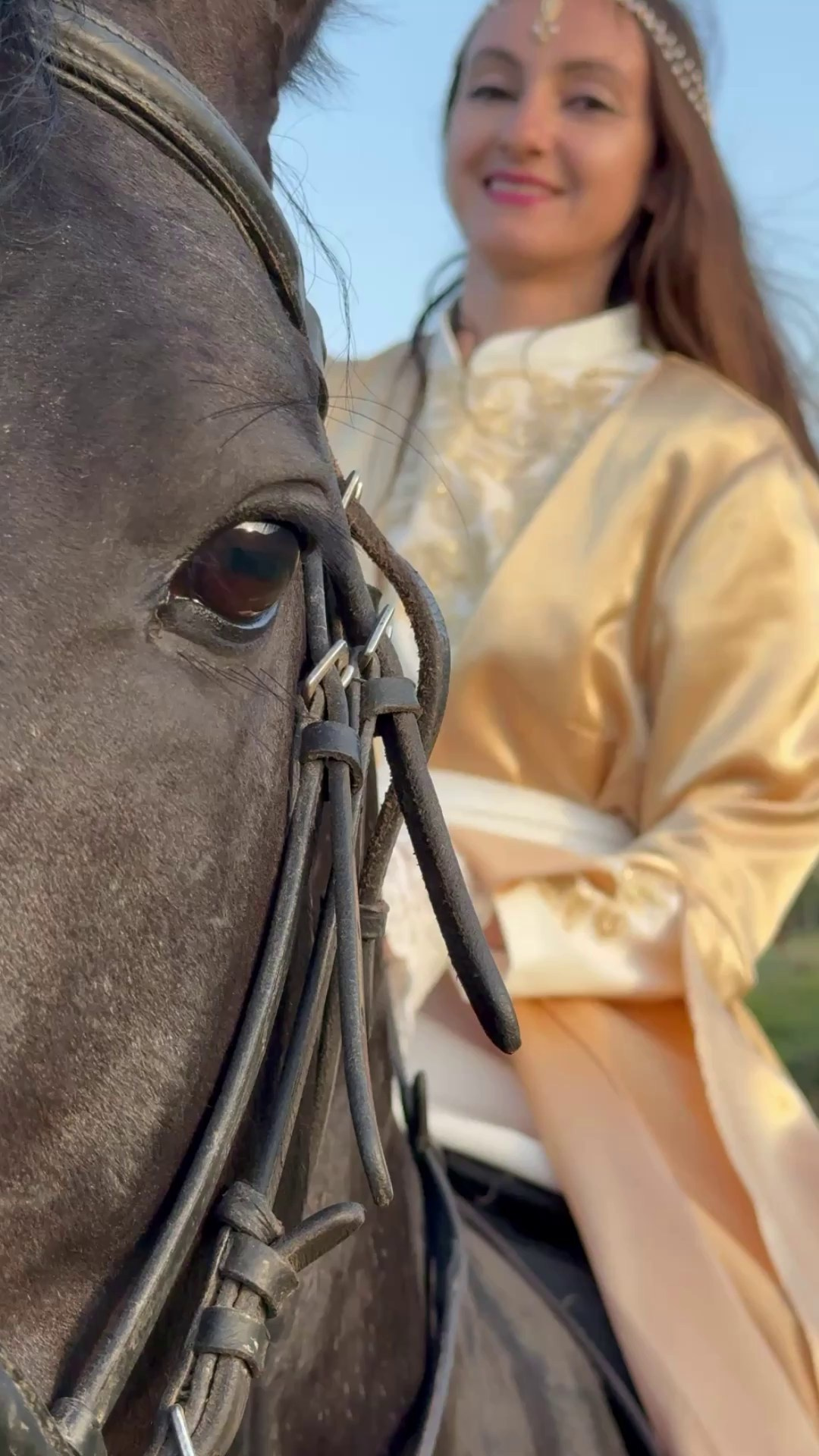 Фотосессия на бархане. Фотограф Дагестан | Лошади | Этноплатья | Туры