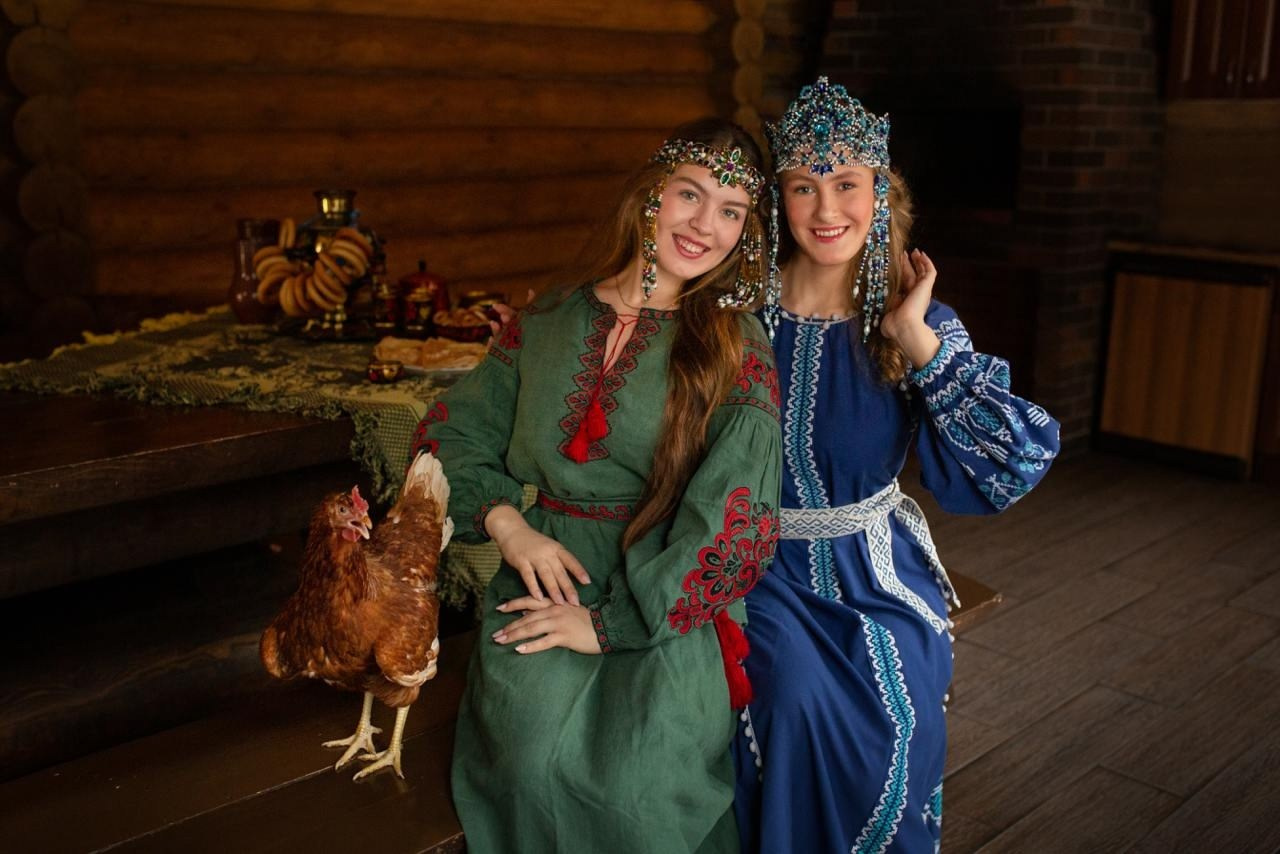 Прокат костюмов в русском стиле в Нижнем Новгороде. Русская и славянская одежда. Современна русская одежда