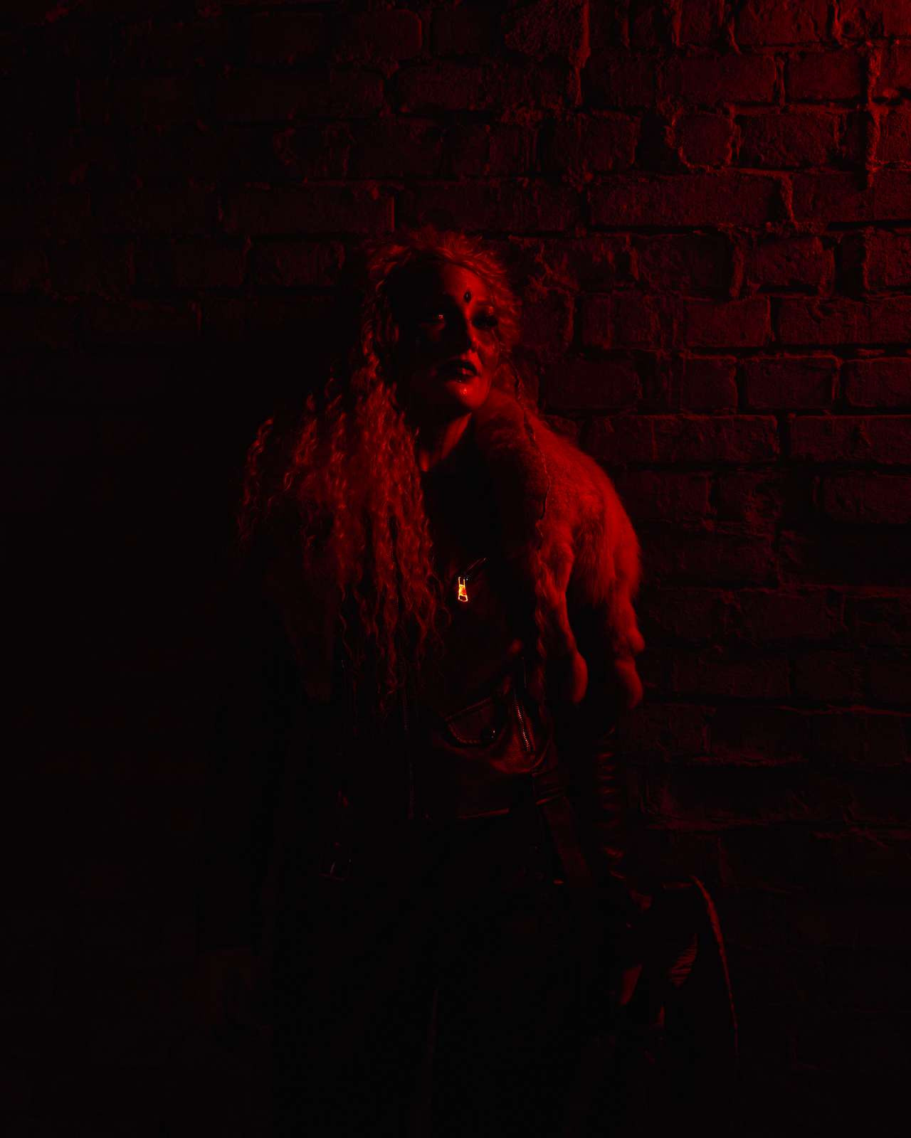 Валькирия в руинах. Фотограф в Уральске Александр Хохлачёв | HOHLACHEV.COM