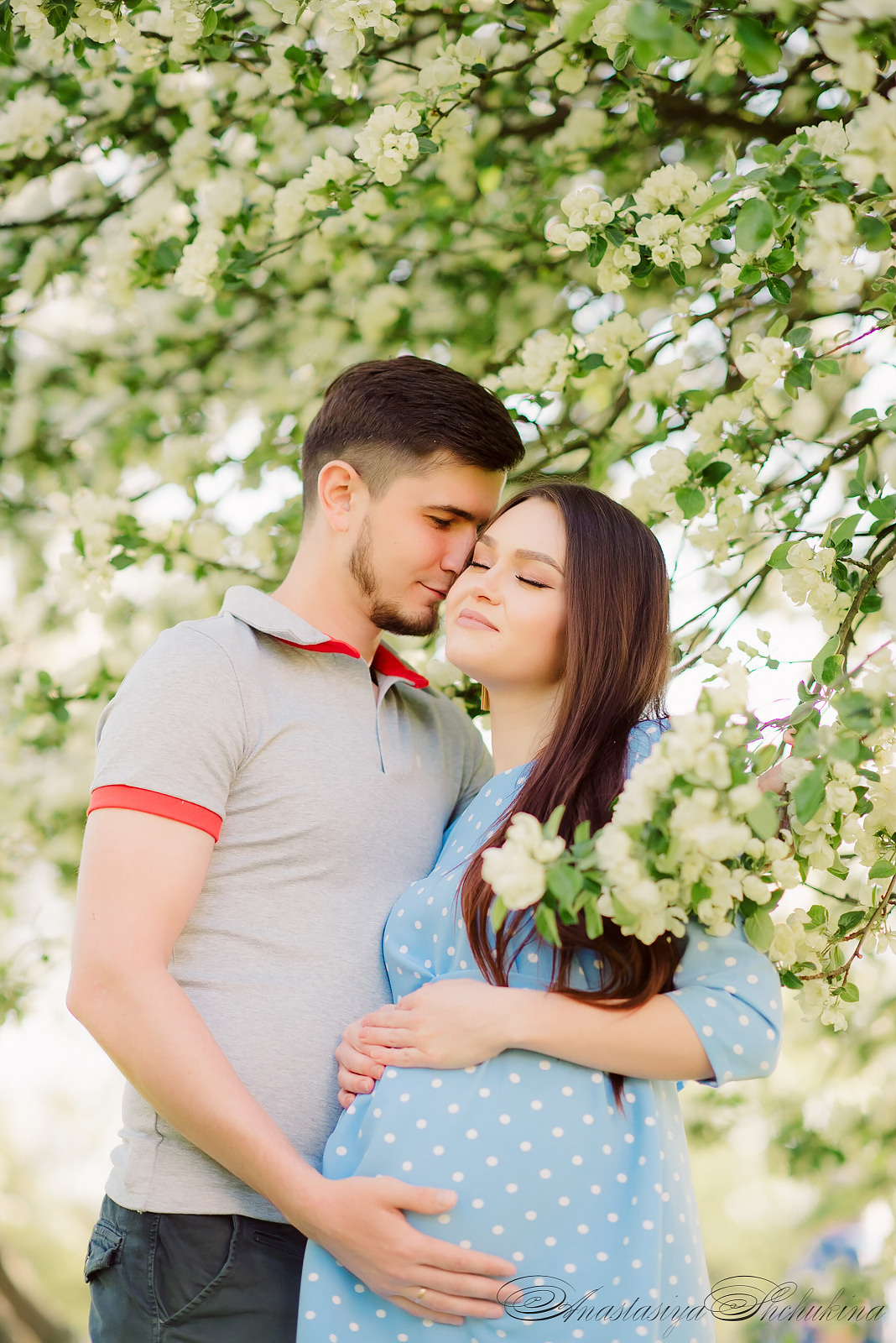 Фотосессия в яблонях в СПб, Фотосессия в цветении СПб. Семейный и Свадебный фотограф. Санкт-Петербург. Пушкин