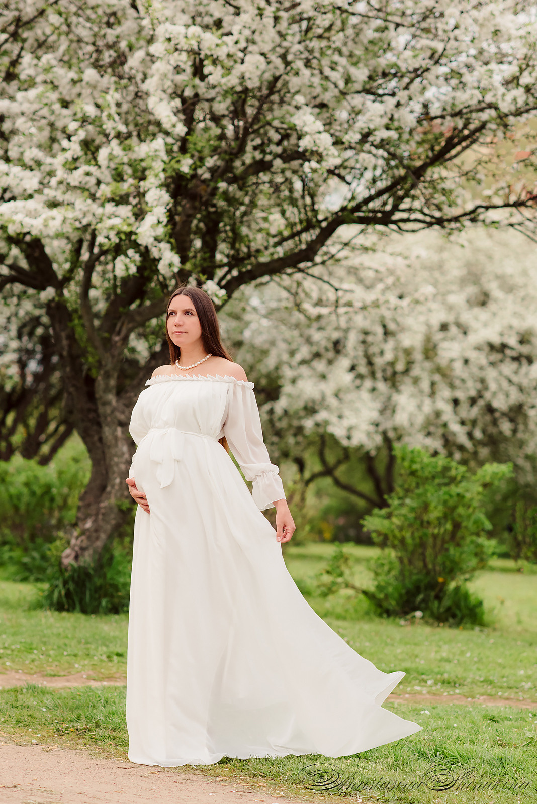 Фотосессия в яблонях в СПб, Фотосессия в цветении СПб. Семейный и Свадебный фотограф. Санкт-Петербург. Пушкин