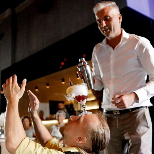 Ведущий + диджей + кавер-певица + флейринг-шоу на любой праздник для детей и взрослых в Москве и МО