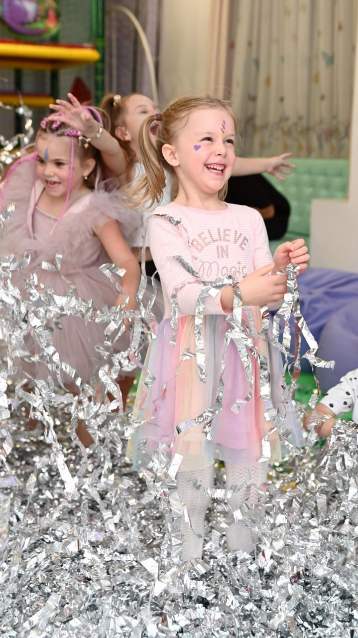 Я Ольга Казанцева, фотографирую снимаю ваши киноистории и печатаю фото и цифровые портреты на холсте