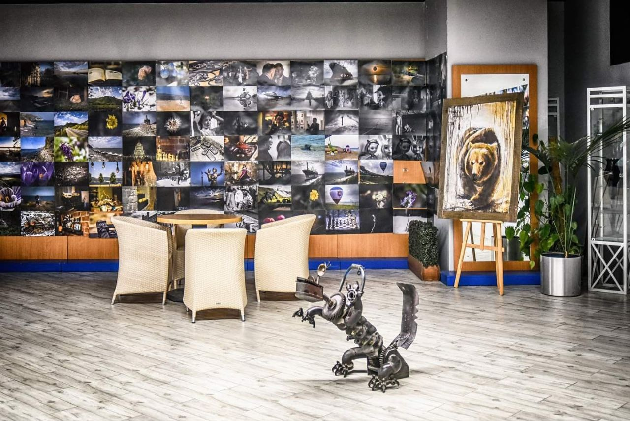 Фотопроект Романа Адлера "Путь" / "The Way" 15 декабря 2021 - 20 февраля 2022 года