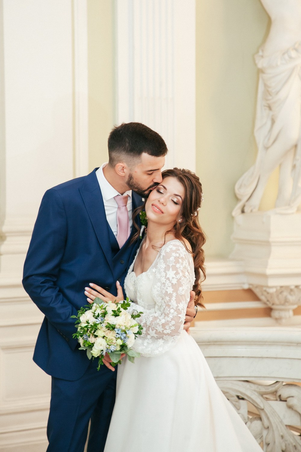 Свадебная прогулка в СПб, фотограф Денис Шмигирилов. Фотограф крещение венчание в Петербурге! Помогает подобрать храм и посоветовал душевного батюшку в СПб