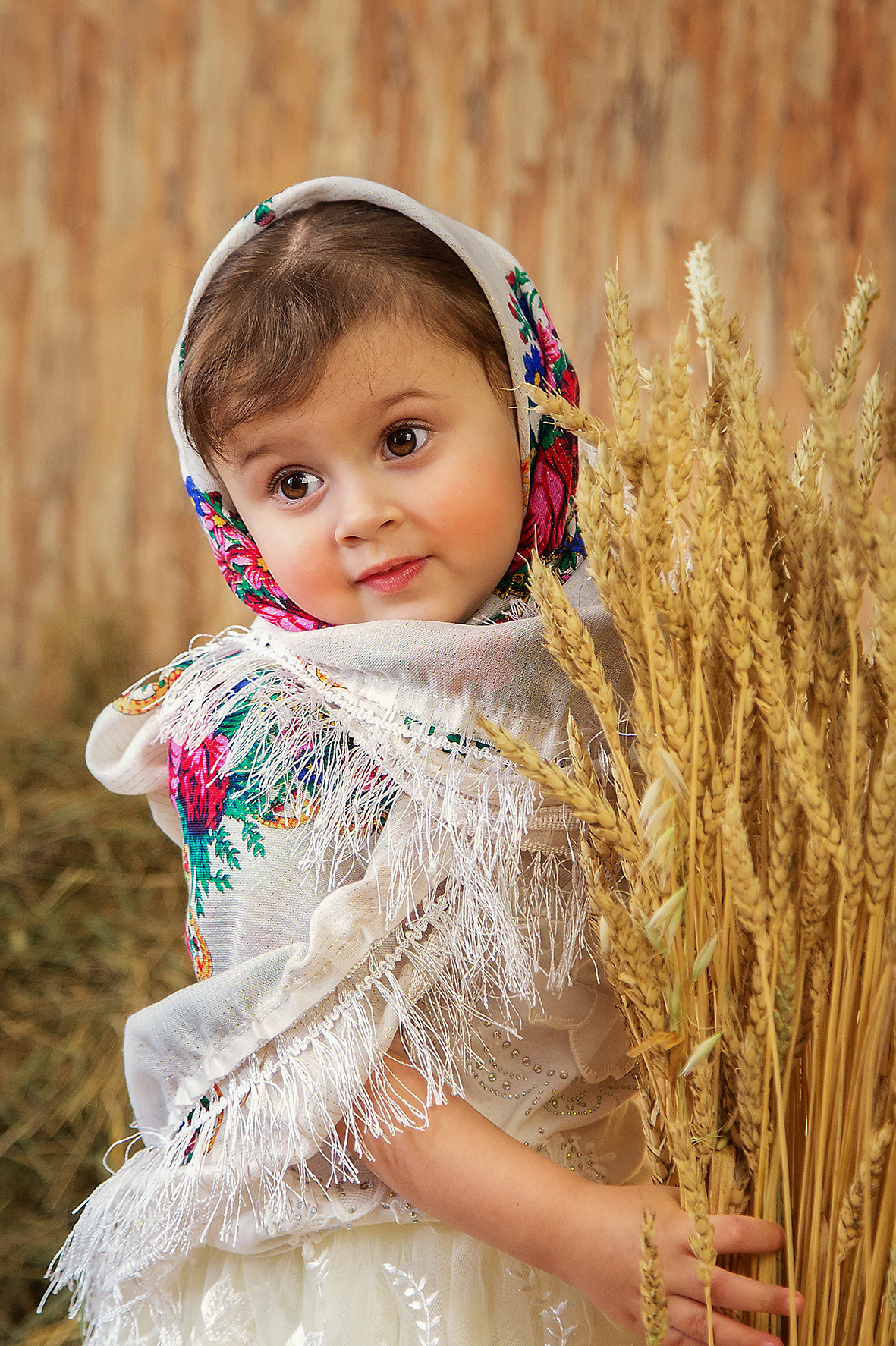 Костюмированная фотосессия в фотостудии Темиртау. Малышка с пшеницей.