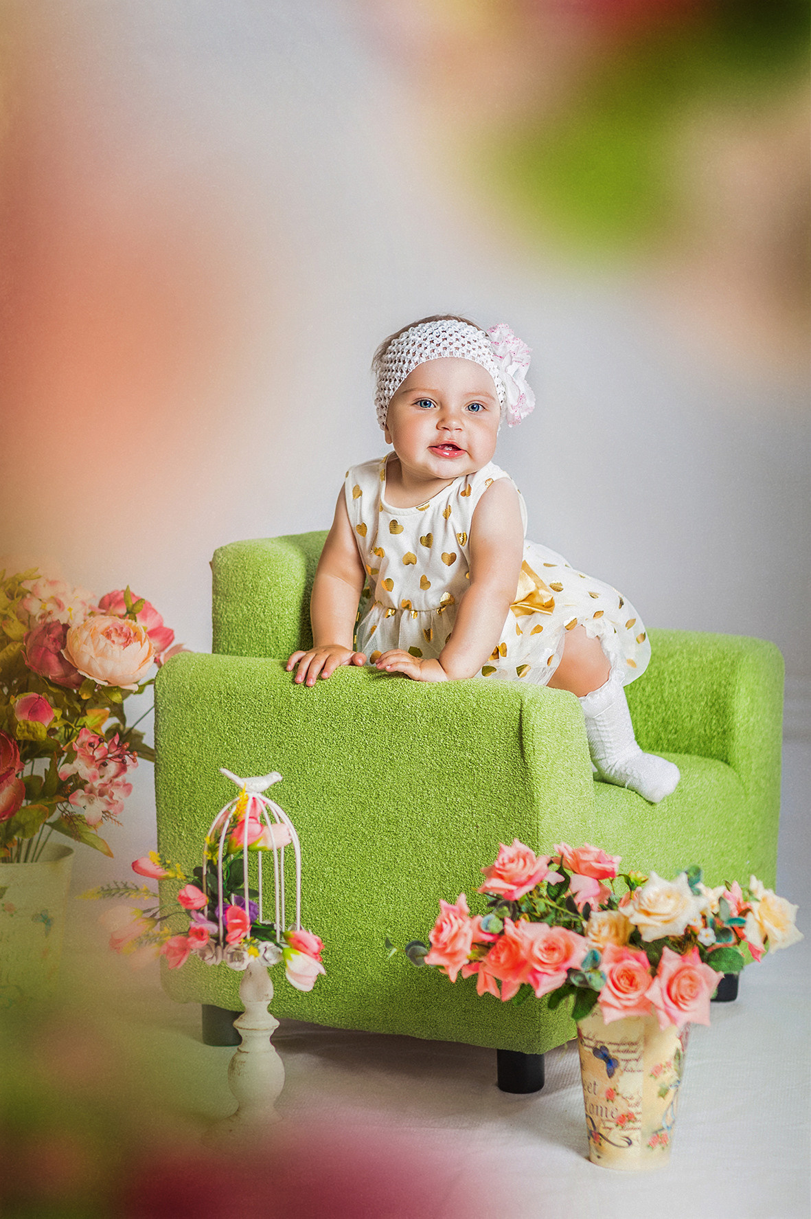 Фотосессия в фотостудии Темиртау. 1 годик девочке.