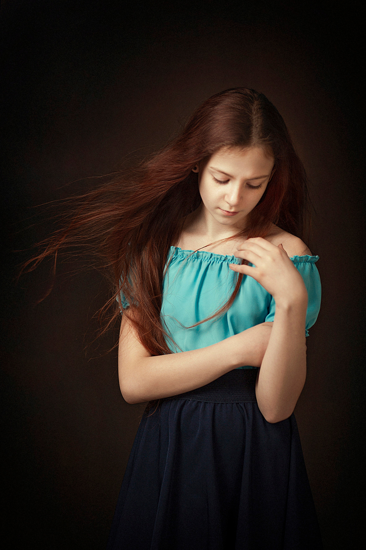 Портретная фотосессия в Темиртау. Использован студийный вентилятор для волос.