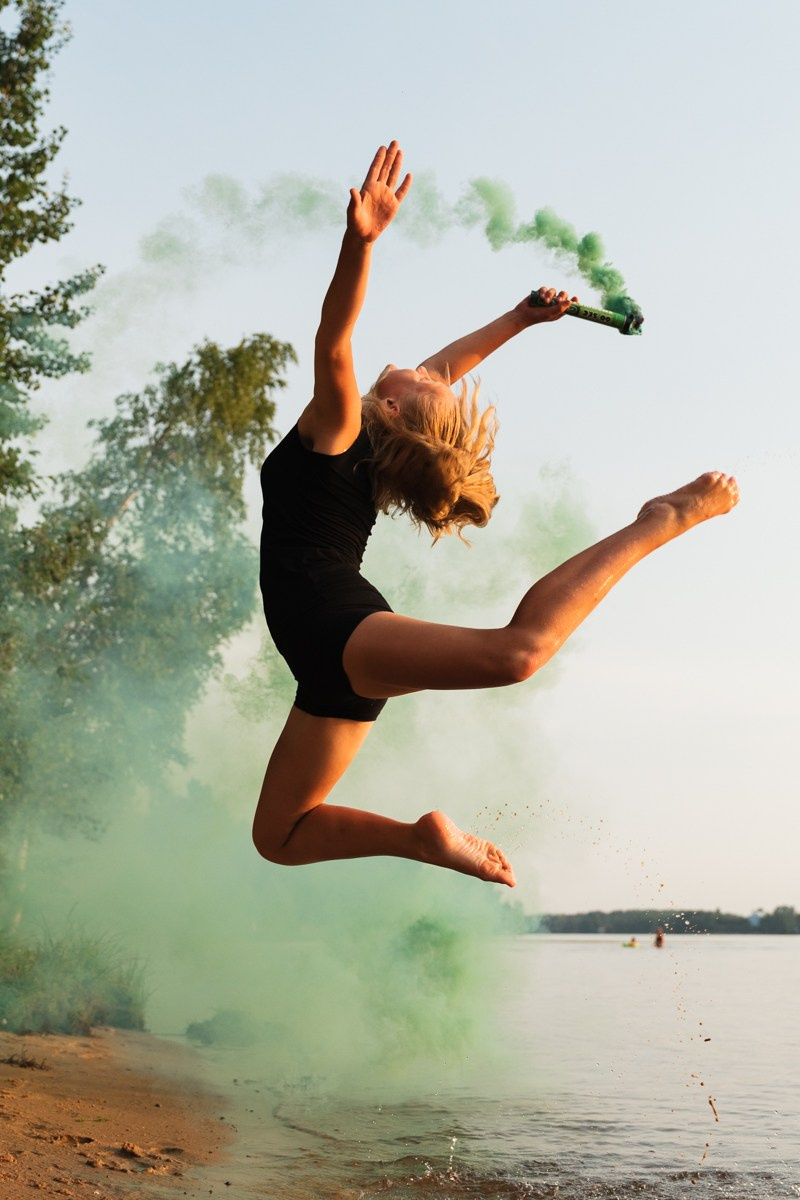 Фотопроект «Фаеры в лесу». Репортажный и семейный фотограф в Санкт-Петербурге Тарас Марченко