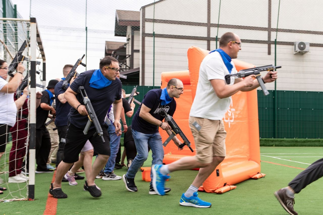 Ведущий + диджей + 1 из 8 моих услуг в подарок!