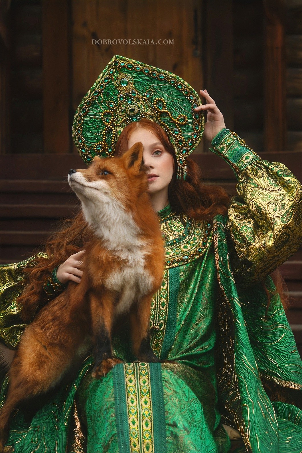 Малахитовая шкатулка. Русские народные костюмы в Москве