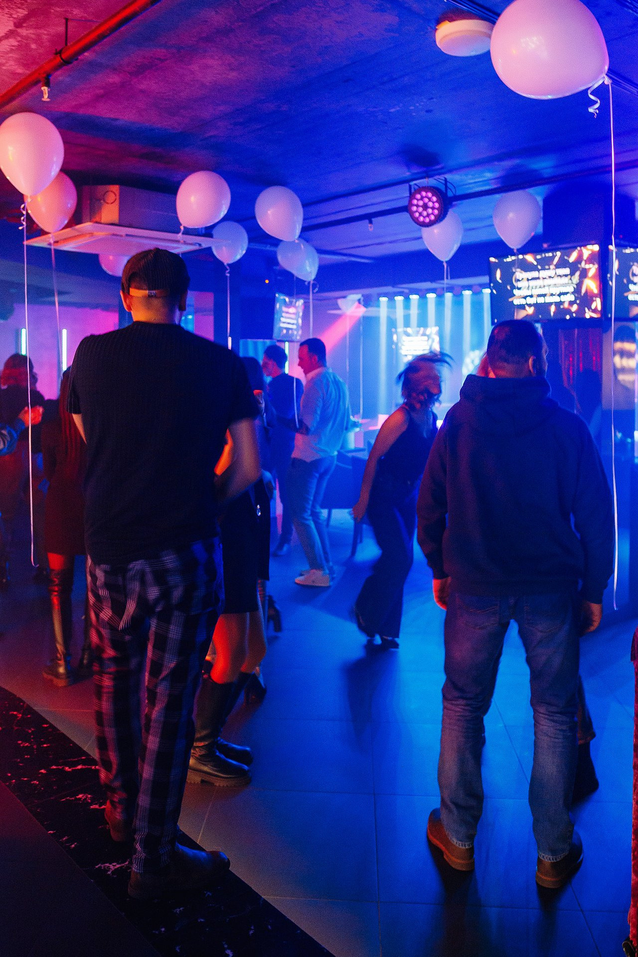 Фото репортаж из караоке клуба Эйфория. One Media Life: фоторепортажи, фотоотчеты с мероприятий и заведений