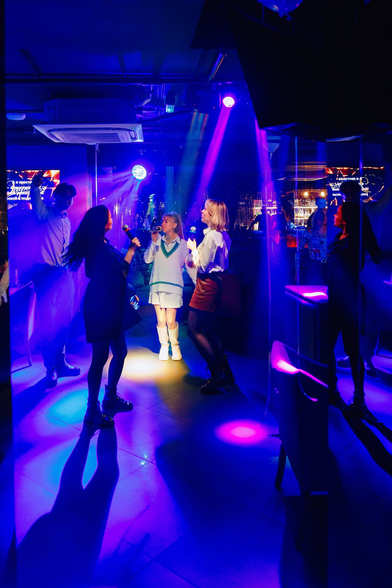 Фото репортаж из караоке клуба Эйфория. One Media Life: фоторепортажи, фотоотчеты с мероприятий и заведений