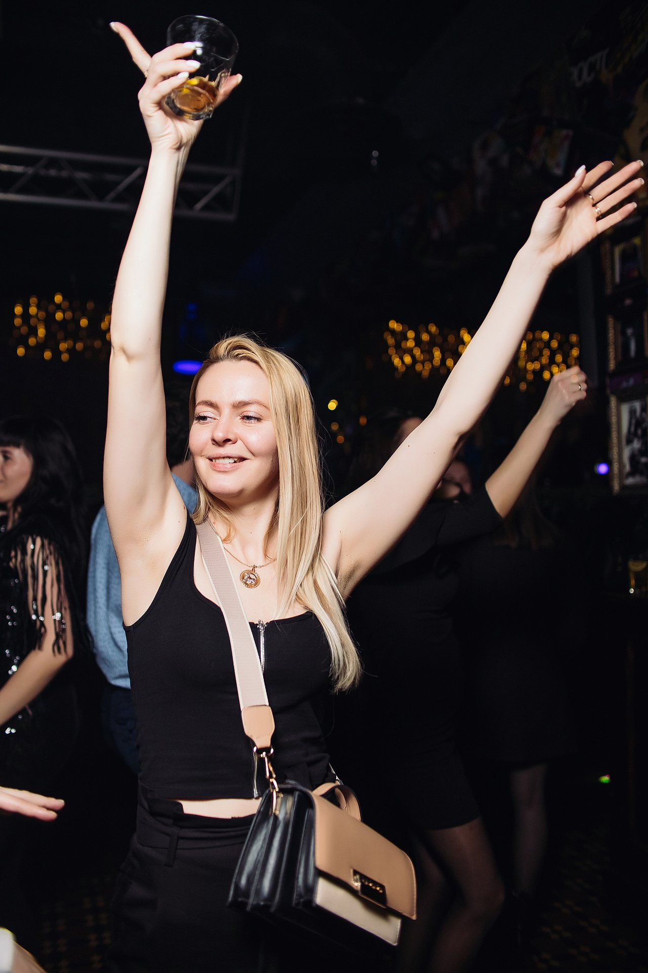 Фото репортаж из экстрим бара ХххХ. One Media Life: фоторепортажи, фотоотчеты с мероприятий и заведений