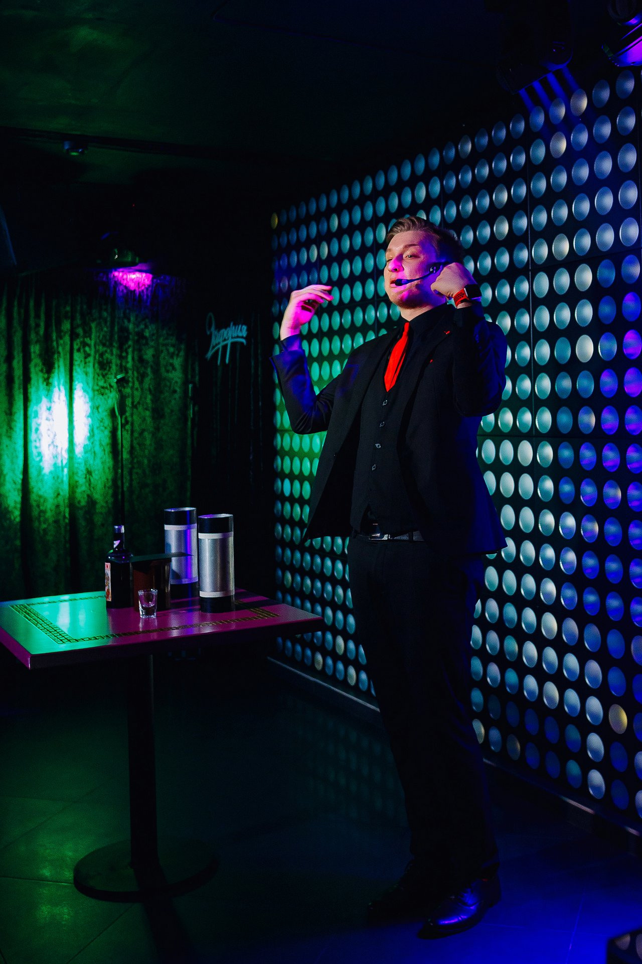 Фото репортаж из караоке клуба Эйфория. One Media Life: фоторепортажи, фотоотчеты с мероприятий и заведений