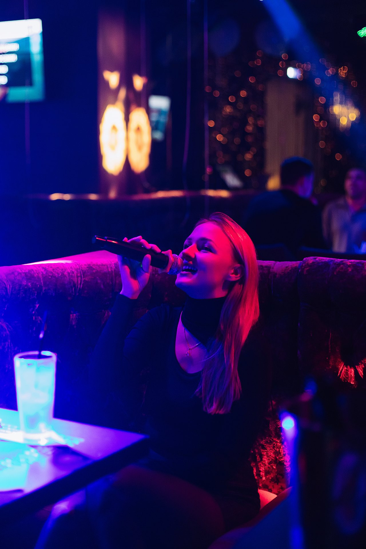 Фоторепортаж из караоке клуба Эйфория. One Media Life: фоторепортажи, фотоотчеты с мероприятий и заведений