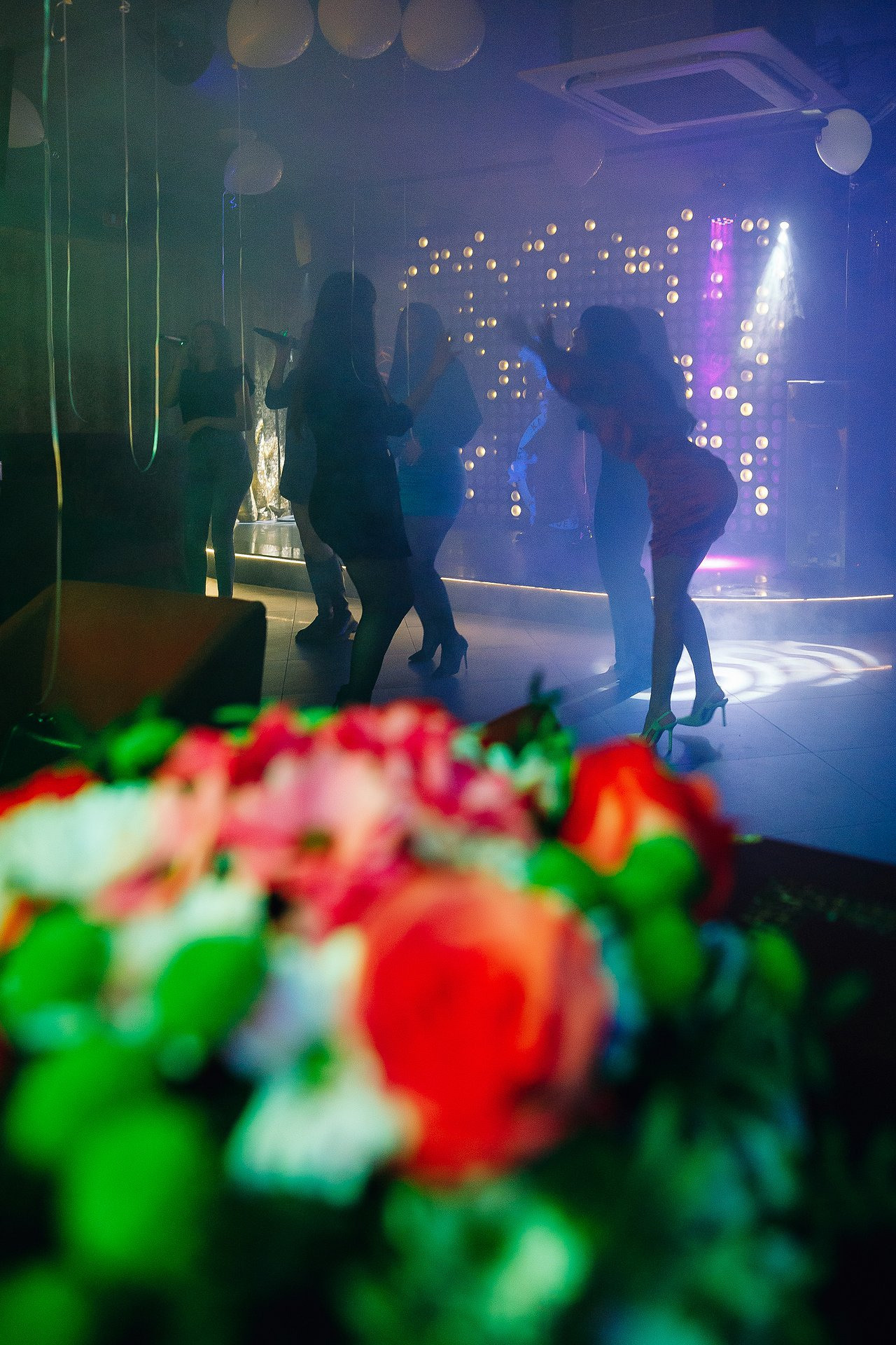 Фото репортаж из караоке клуба Эйфория. One Media Life: фоторепортажи, фотоотчеты с мероприятий и заведений