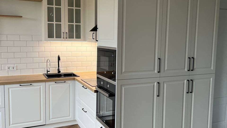 Белая кухня под заказ в Ростове