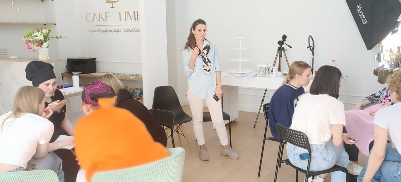 «В КРУГУ» Психологические тренинги в Санкт-Петербурге в живом формате