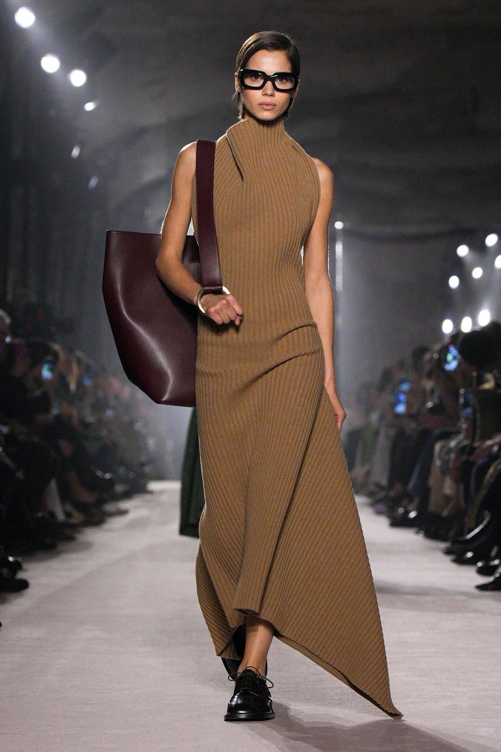 Тренды осени 2025: стильные образы, которые преобразят ваш гардероб и украдут взгляды прохожих. Екатерина Ананенко: персональный стилист из Красноярска